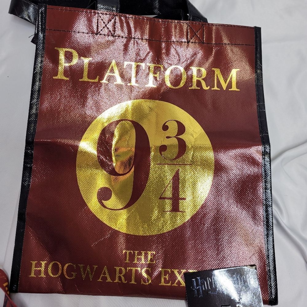 NEW Harry‎ Potter exclusive Loot Crate watch lanyard pin reusable Hogwarts bag - Picture 8 of 9
